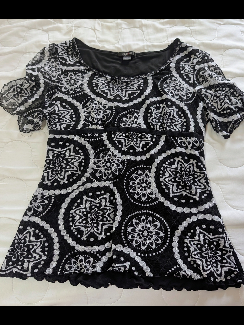 Style & Co. Black and White Short-Sleeve Patterned Blouse